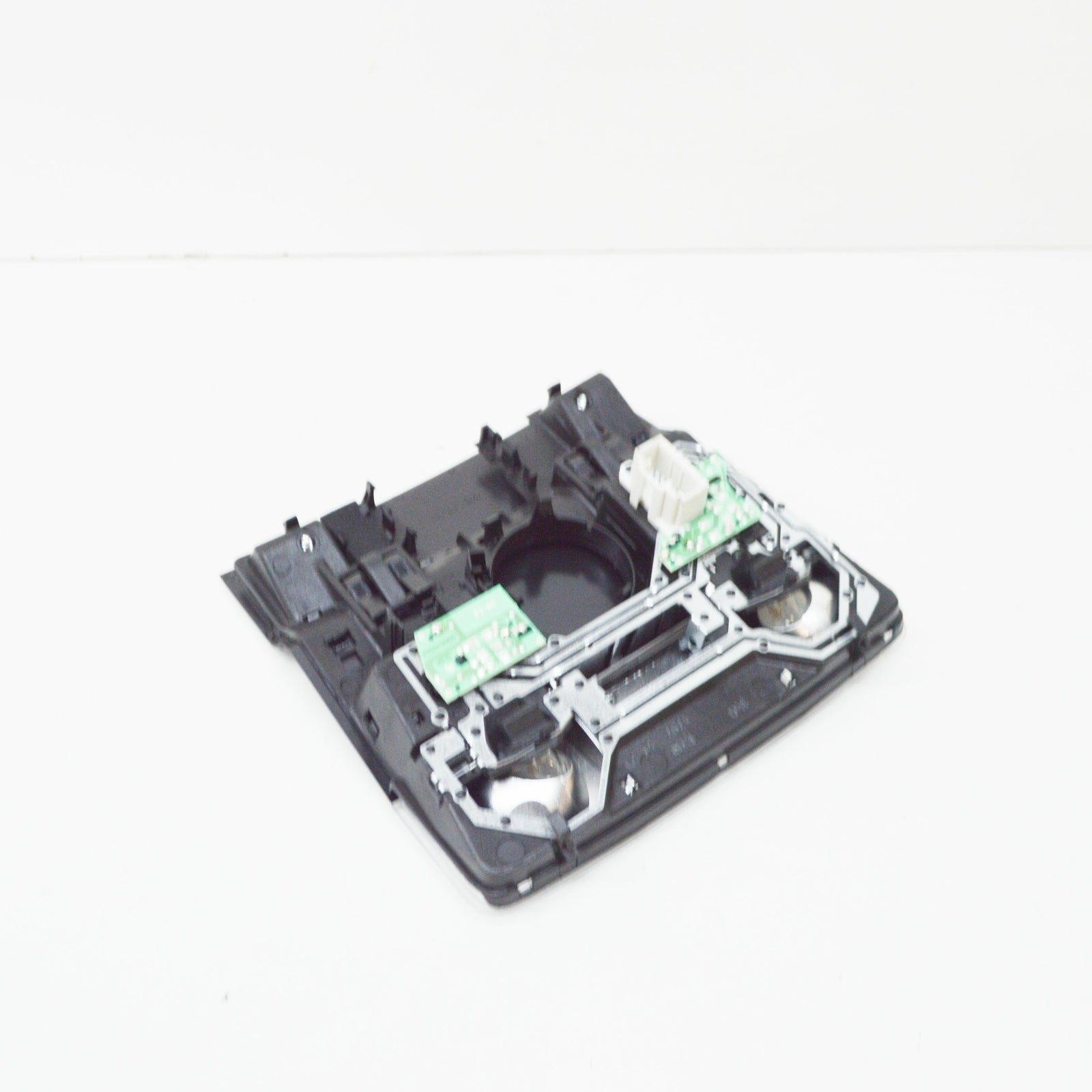 NEW VW BEETLE A5 FRONT DOME INTERIOR AND READING LIGHT 1K0947105RYML ORIGINAL