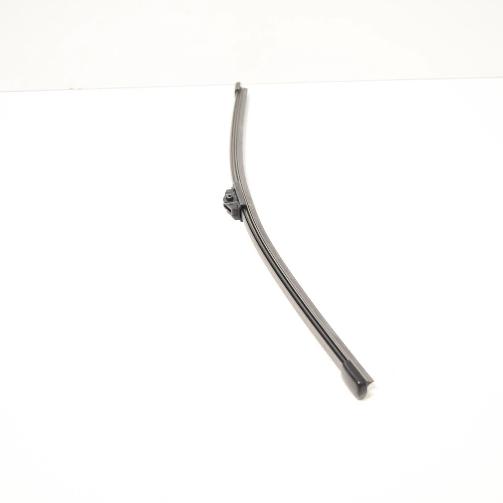 NEW AUDI A3 SPORTBACK 8VA REAR WIPER BLADE 8V3955425 ORIGINAL