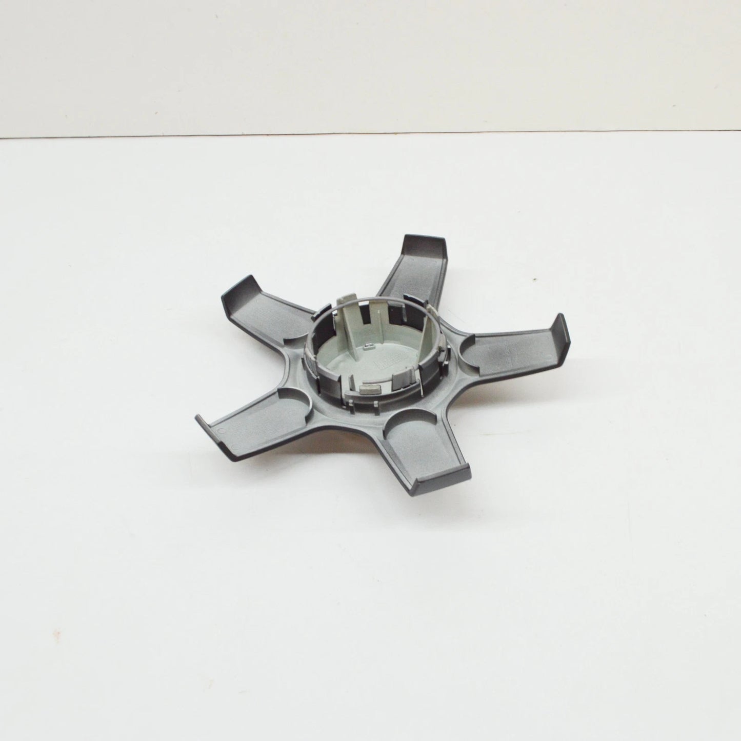 NEW MERCEDES-BENZ CLA C117 WHEEL HUB CAP A00040024009283 ORIGINAL