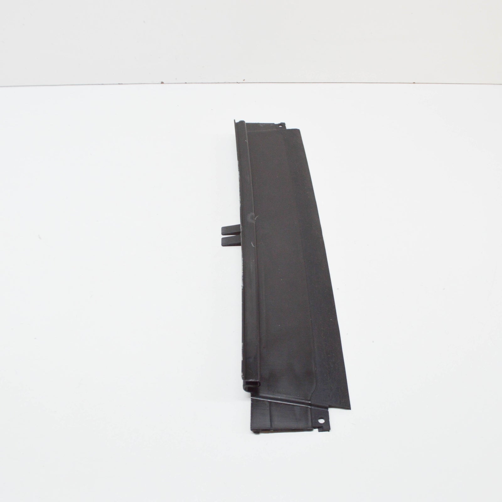 NEW AUDI Q2 RADIATOR FAN UPPER CENTRE AIR GUIDE 81A121285 ORIGINAL