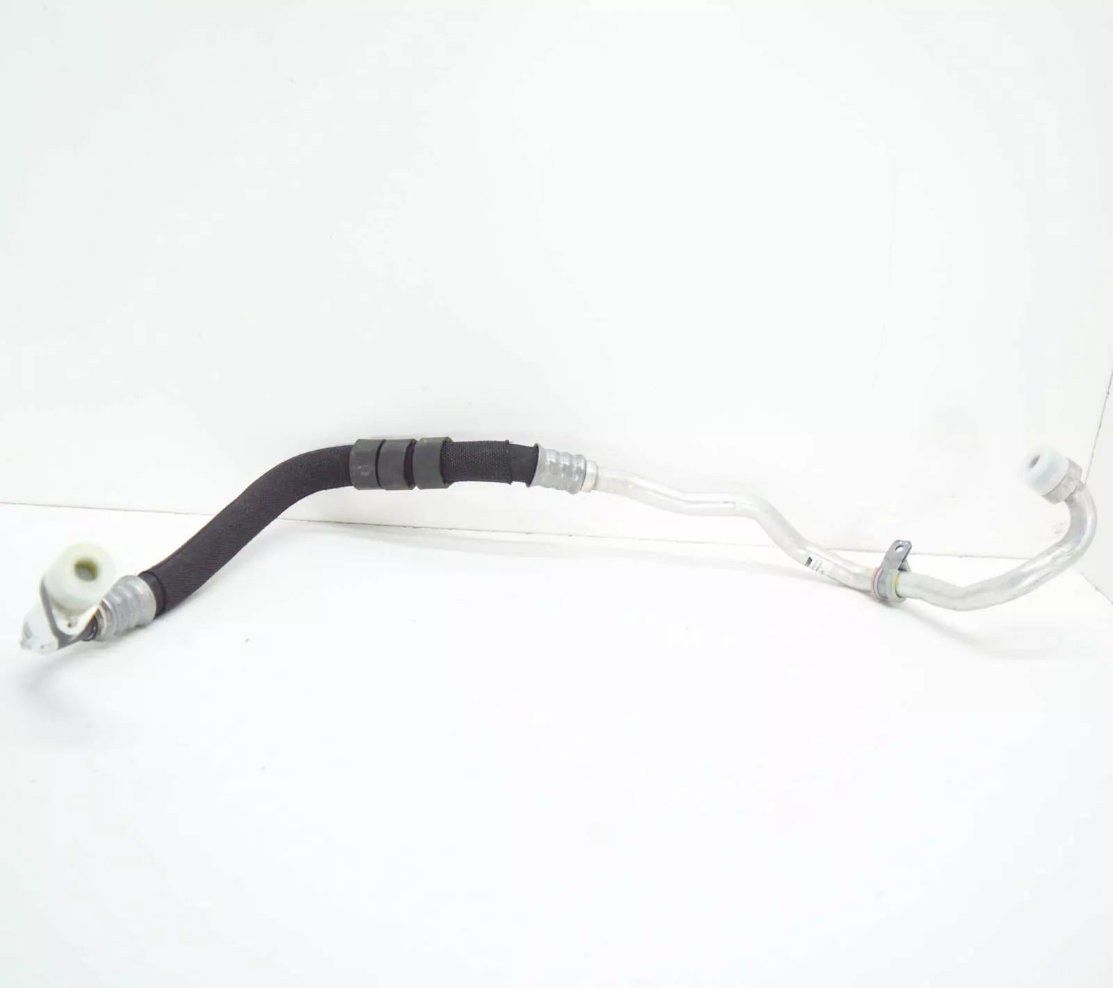 NEW MB E W212 AMG OIL COOLER LINE TO OIL FILTER HOUSING A2125001372