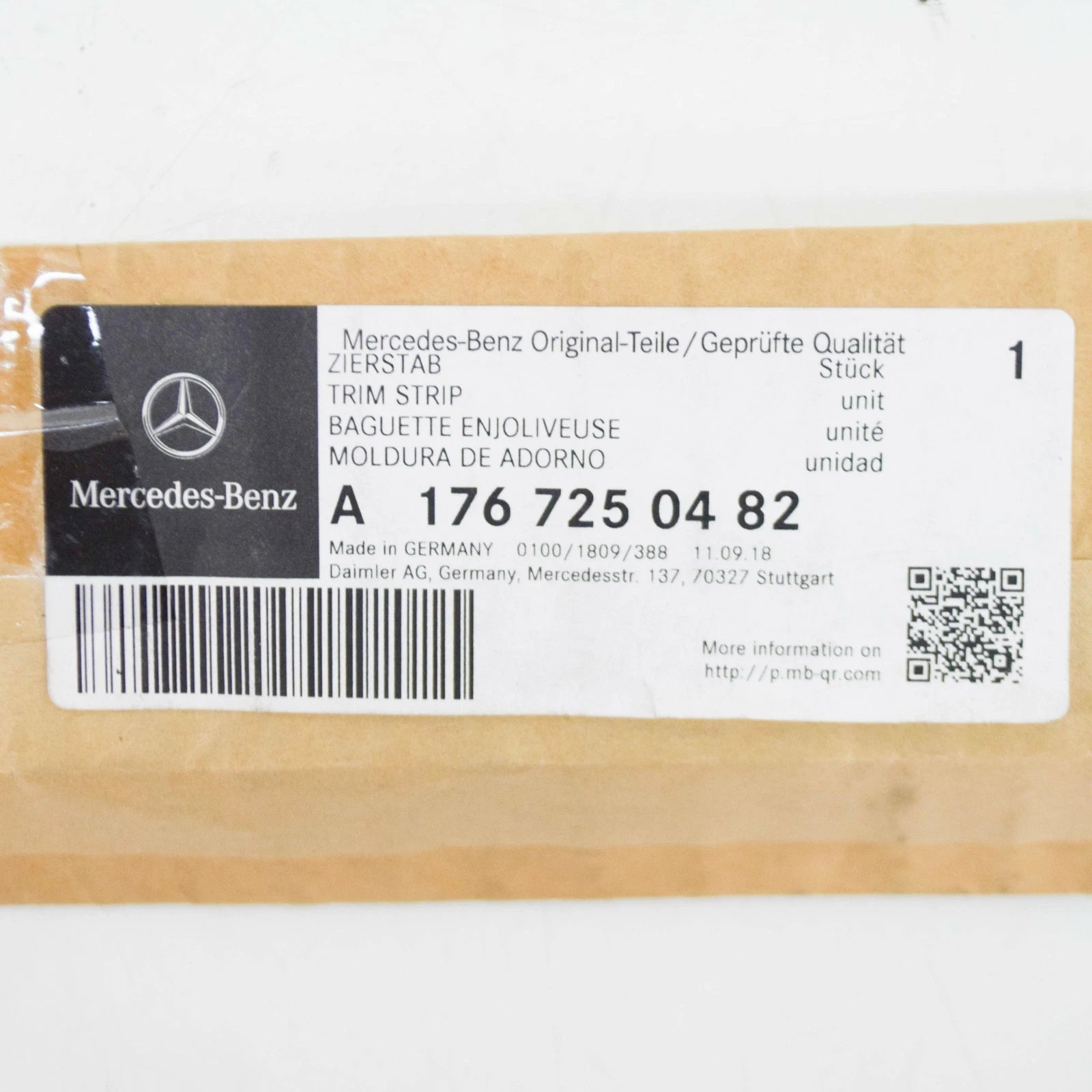 NEW MB A W176 FRONT RIGHT DOOR WINDOW OUTSIDE TRIM A1767250482 ORIGINAL