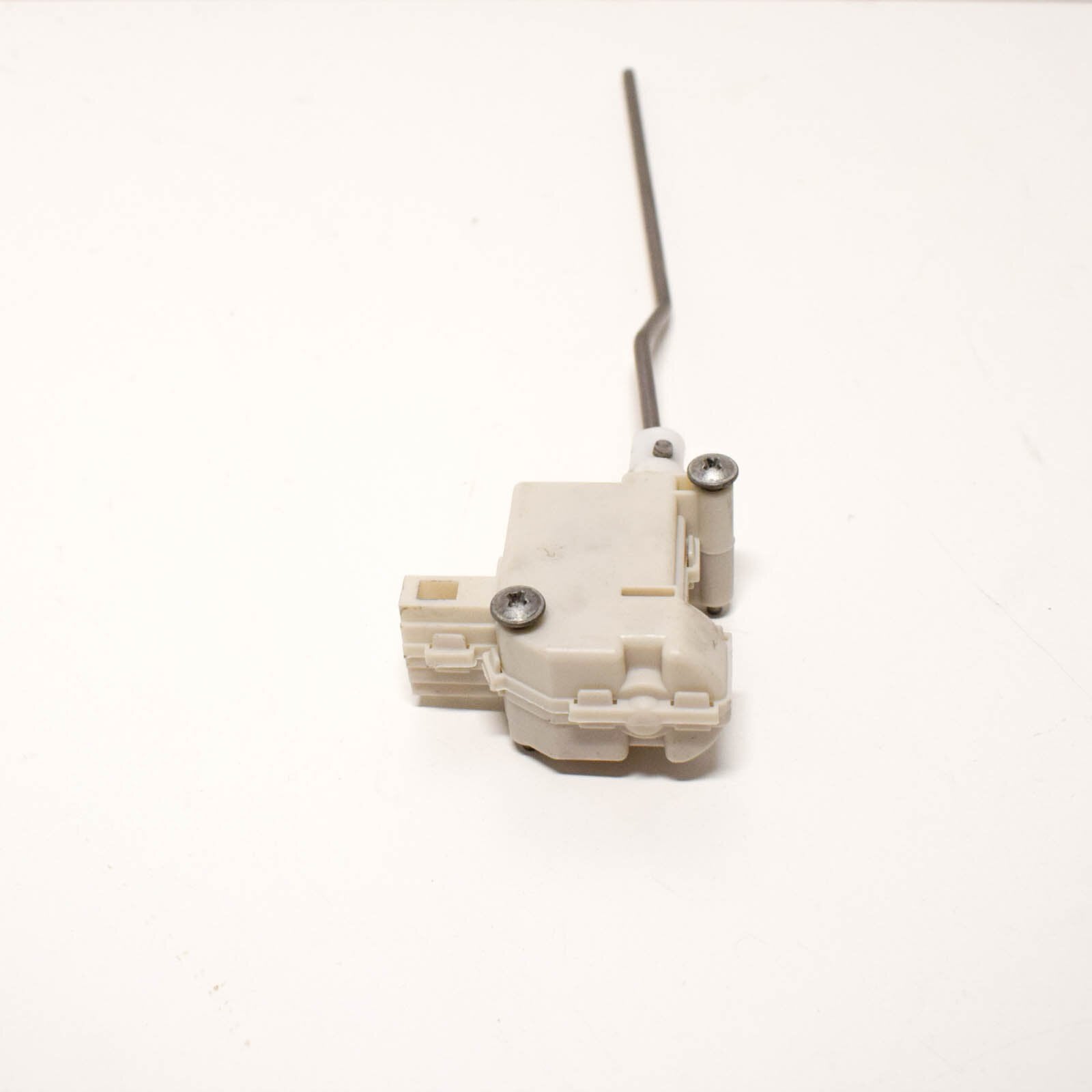 NEW VOLKSWAGEN GOLF MK6 FUEL DOOR ACTUATOR 5K6810773A ORIGINAL