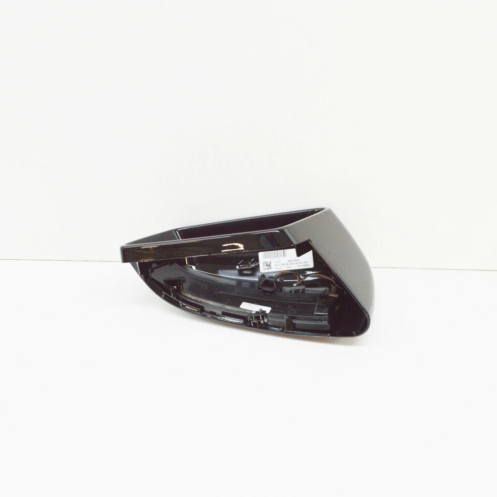 NEW MB GLA-CLASS X156 LEFT WING MIRROR COVER CAP A24681101009191