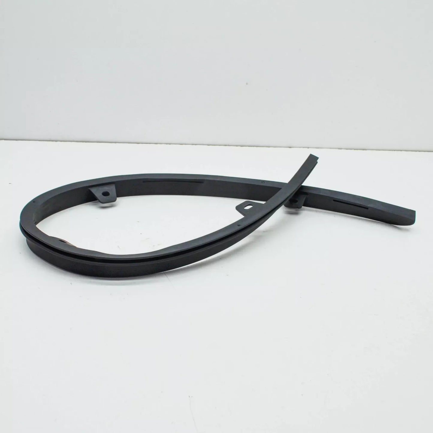 NEW BMW 2 GRAN COUPE M F44 FRONT BUMPER PRESSURE LIP LOWER STRIP 8077610