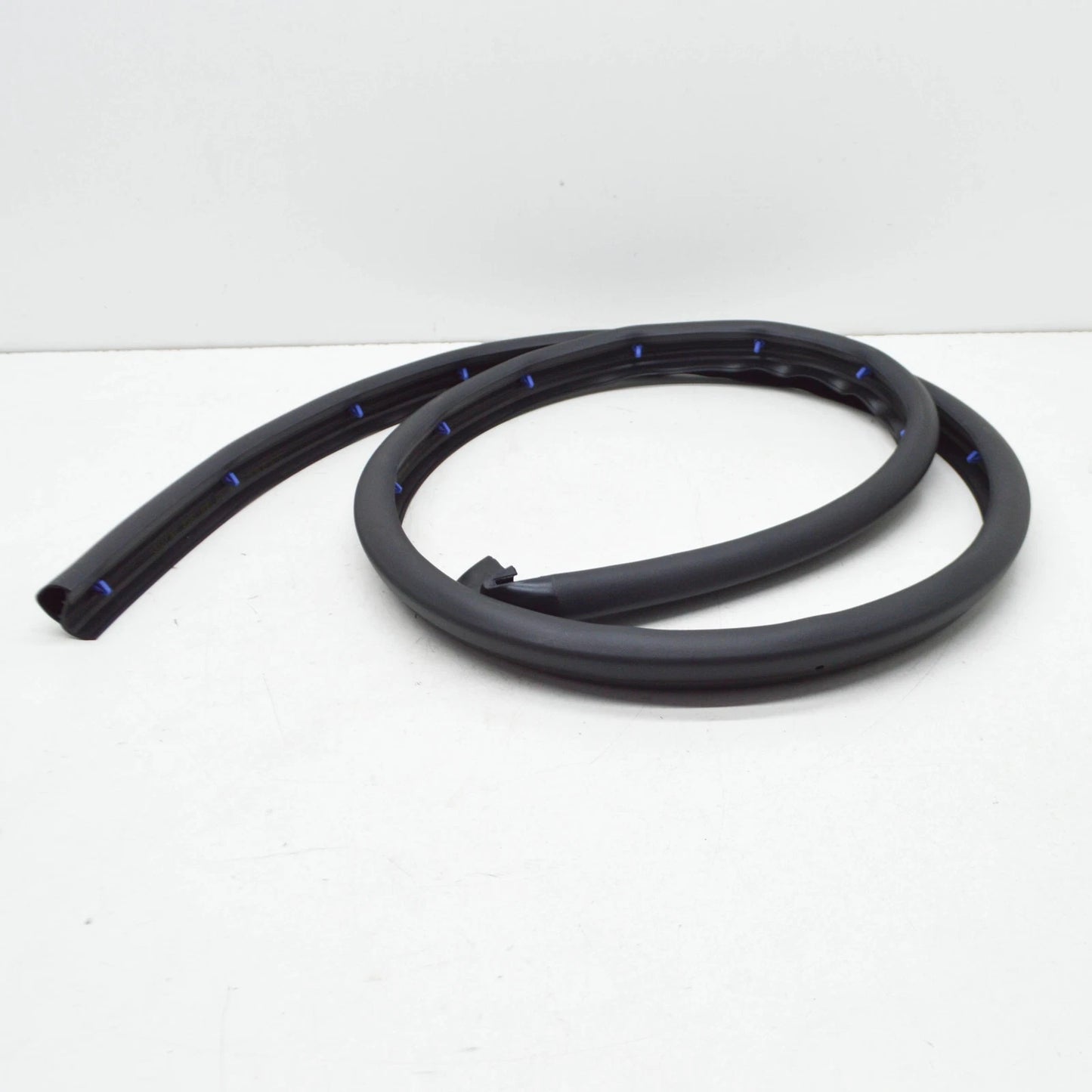 NEW AUDI Q8 4MN REAR RIGHT SEAL PANEL STRIP SEAL 4M8833178A ORIGINAL