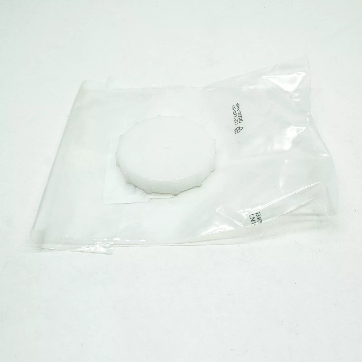 NEW MERCEDES-BENZ COUPE C123 WINDSHIELD TANK CAP TOP COVER A1238690172 ORIGINAL