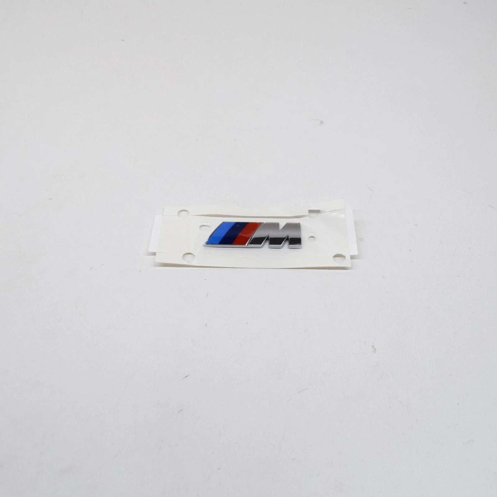 NEW BMW 5 G30 M REAR TRUNK BOOTLID BADGE 51148070804 8070804 ORIGINAL