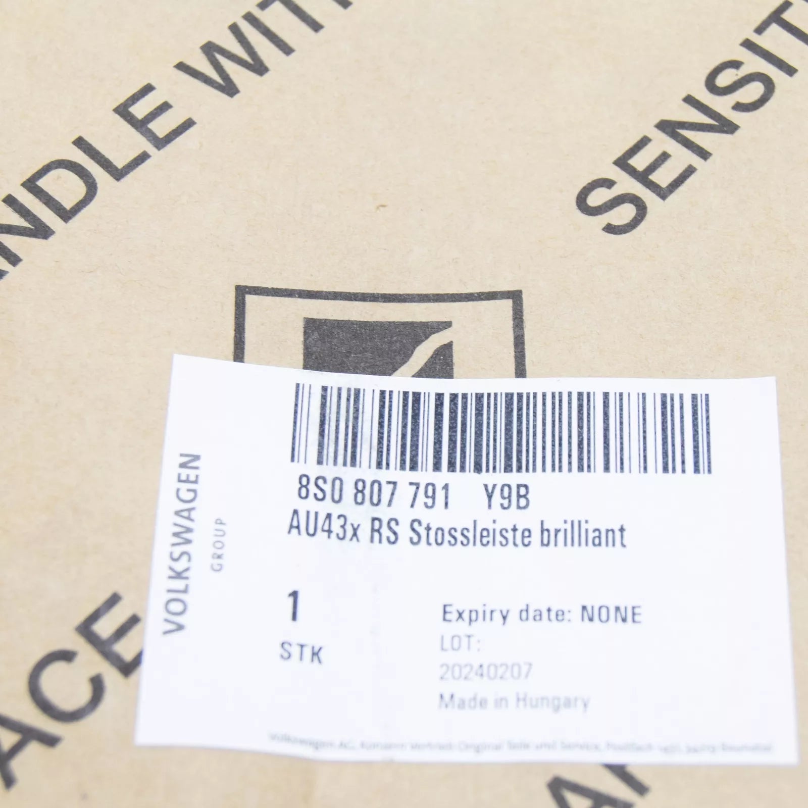 NEW AUDI TT RS FV MK3 REAR BUMPER TRIM 8S0807791Y9B ORIGINAL