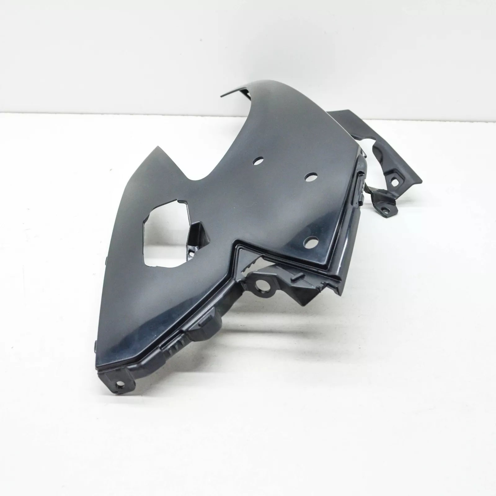 NEW BMW K61 K 1600 BAGGER RIGHT UPPER TRIM SECTION 46638564660 ORIGINAL