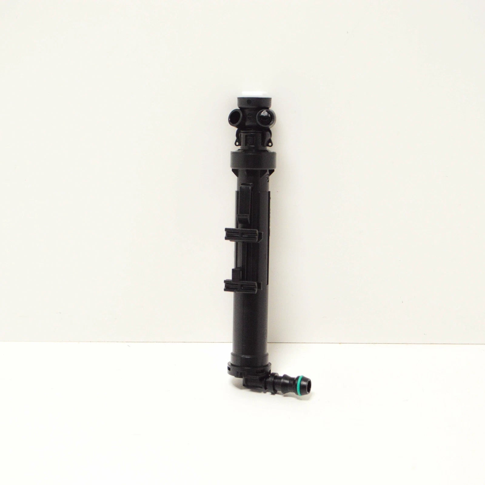 NEW MERCEDES-BENZ A W176 LEFT SIDE HEADLAMP WASHER A1768600147