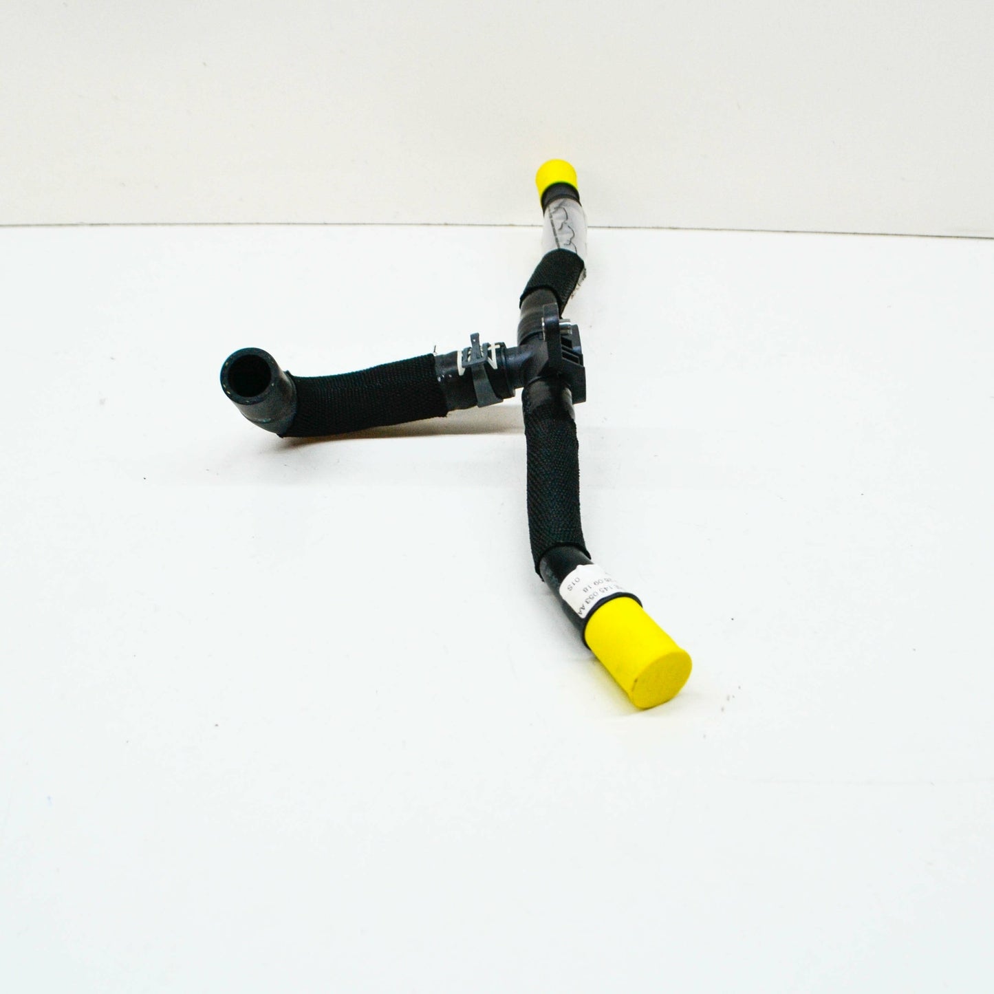 NEW AUDI E-TRON REAR RIGHT DRIVE MOTOR BATTERY PACK COOLANT HOSE 4KE145053AA