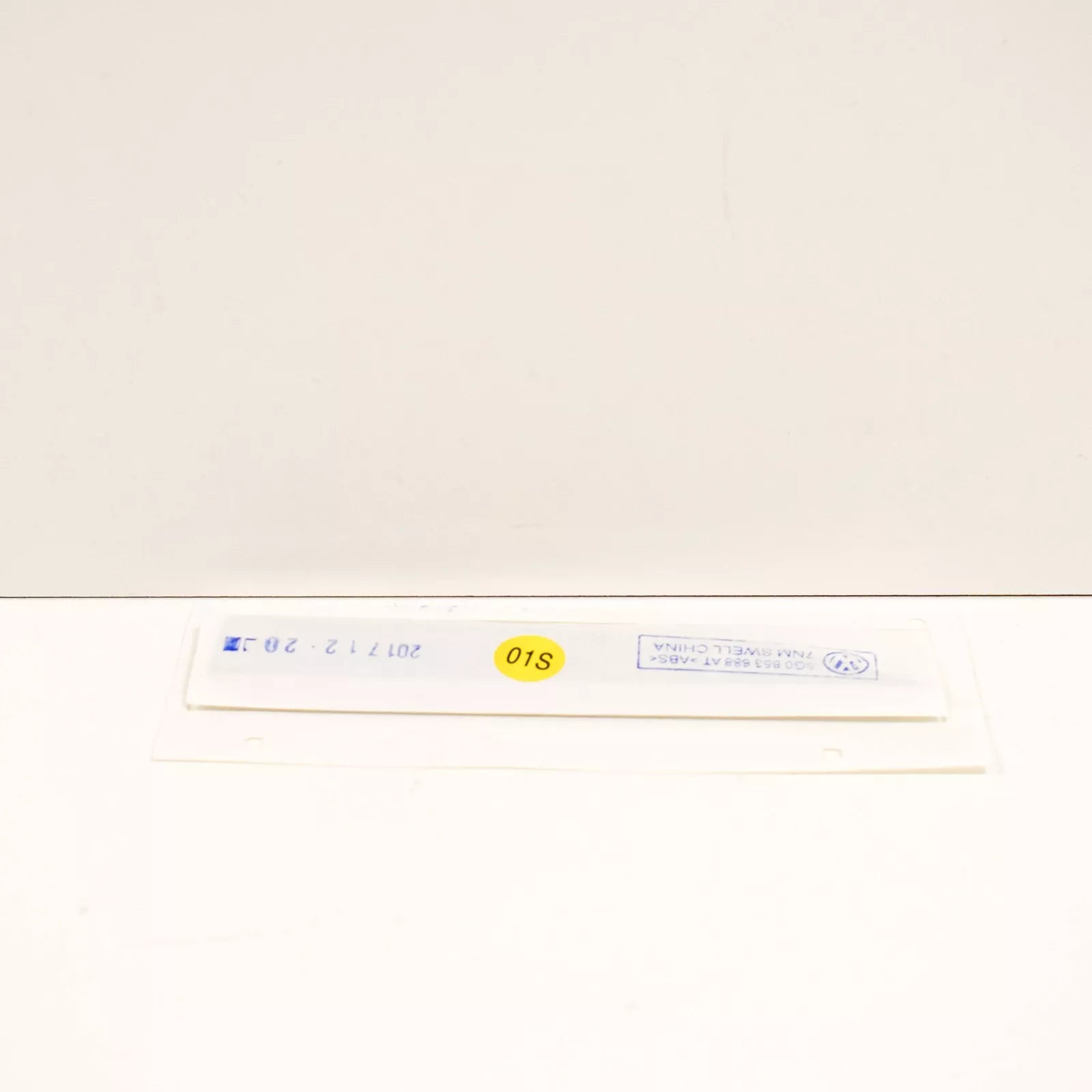 NEW VOLKSWAGEN GOLF MK7 RIGHT FENDER GTI EMBLEM 5G0853688ATJZQ ORIGINAL