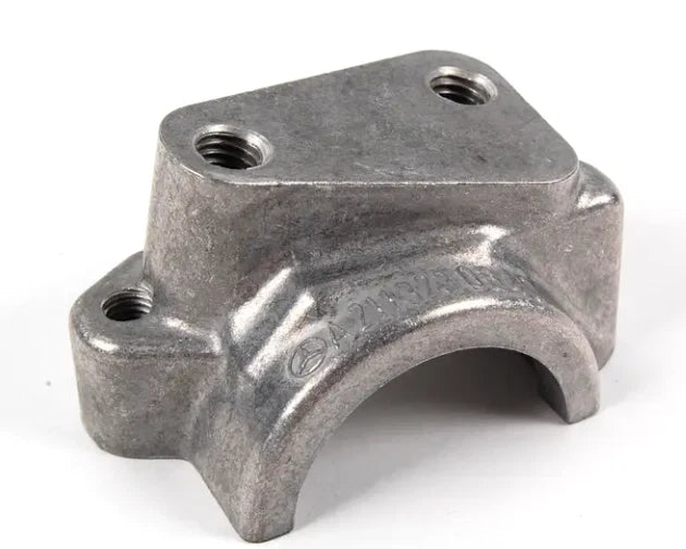 NEW MERCEDES BENZ E W211 RIGHT STABILIZER BAR MOUNT BRACKET A2113230640 ORIGINAL