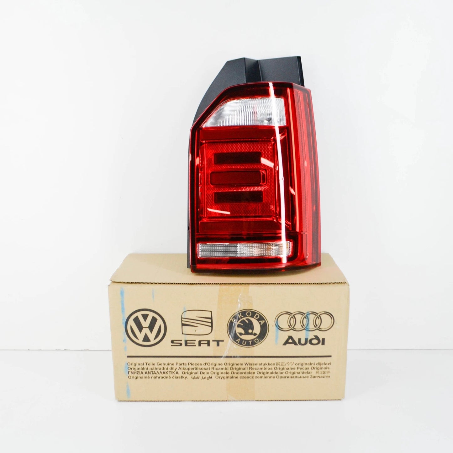 NEW VW TRANSPORTER T6 REAR RIGHT LED TAILLIGHT 7E0945208G ORIGINAL