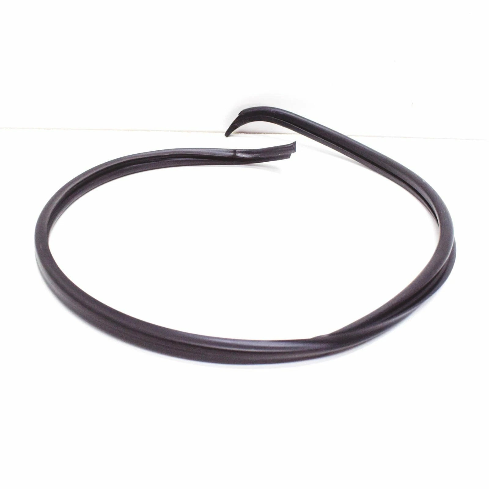 NEW MERCEDES-BENZ SALOON W123 SLIDING ROOF SEAL A1157820198