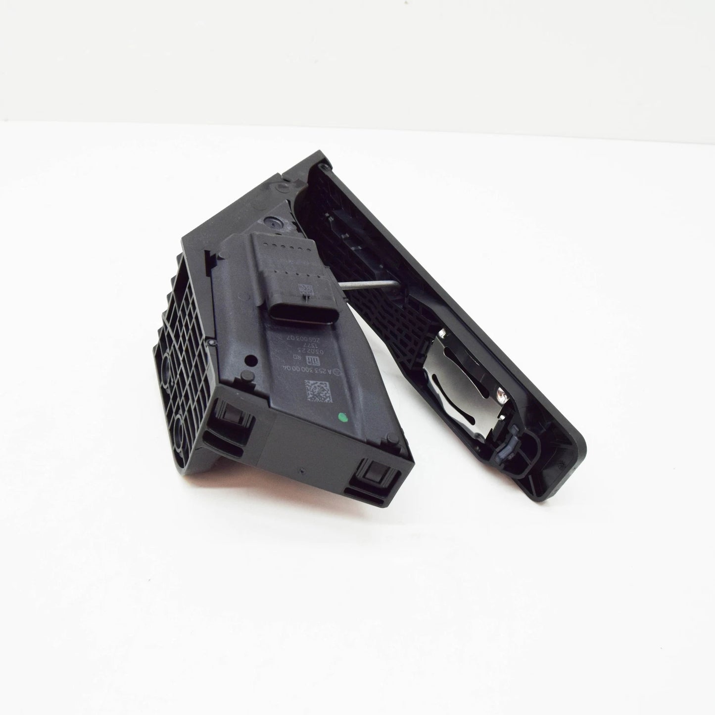 NEW MERCEDES-BENZ GLC COUPE C253 ACCELERATOR PEDAL LHD A2533000004 ORIGINAL