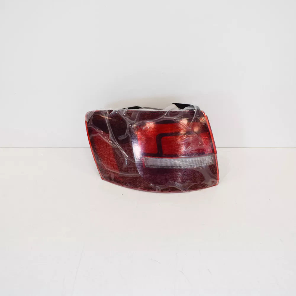 NEW VOLKSWAGEN JETTA MK6 REAR LEFT TAILLIGHT 5C6945095N