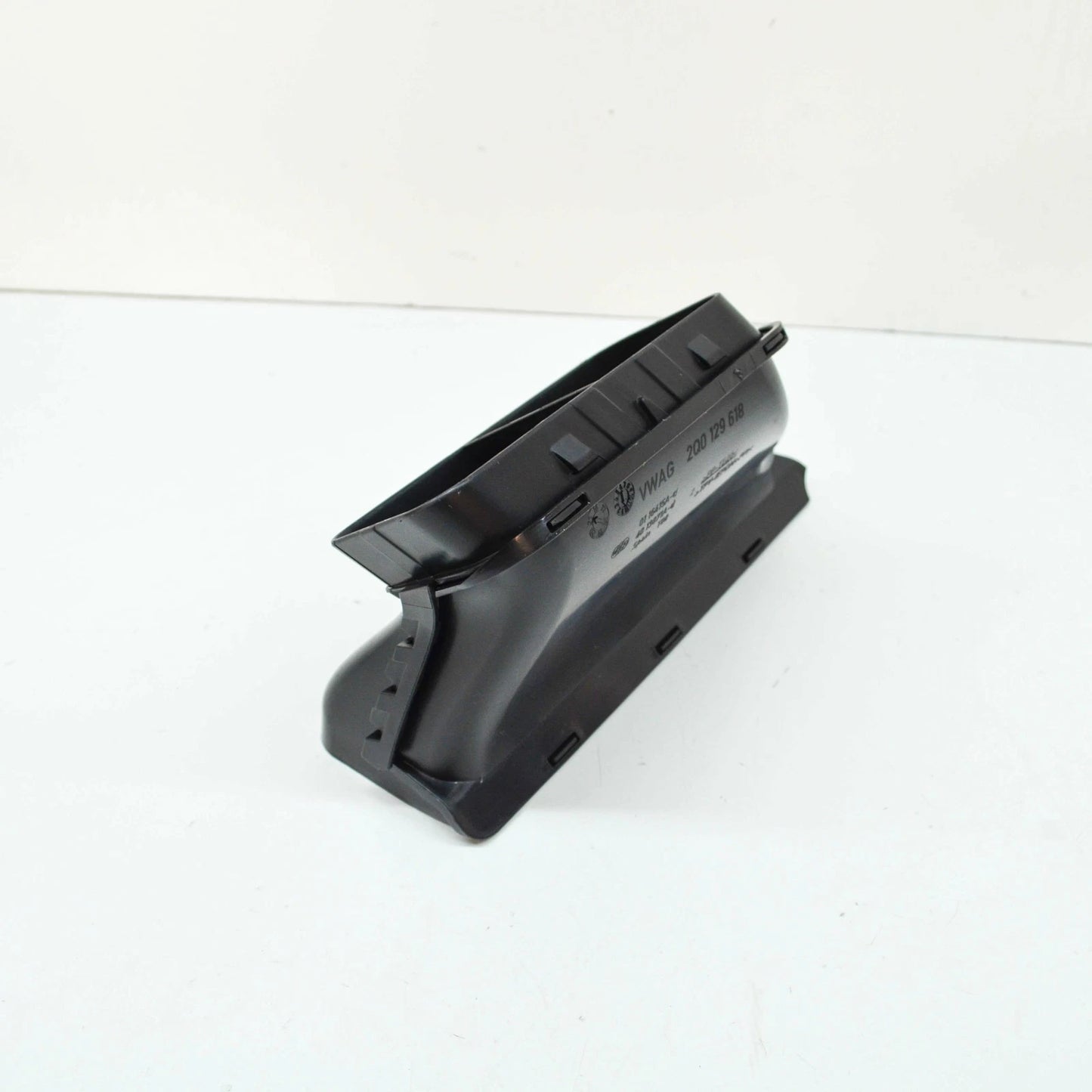 NEW VOLKSWAGEN POLO AW AIR INTAKE DUCT GUIDE 2Q0129618 ORIGINAL