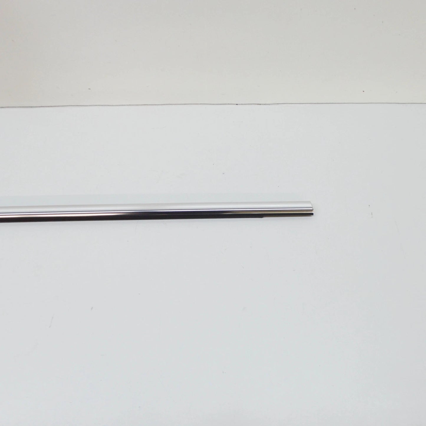 NEW AUDI A4 B9 FRONT RIGHT DOOR WINDOW BELT MOLDING 8W0853284E2ZZ ORIGINAL