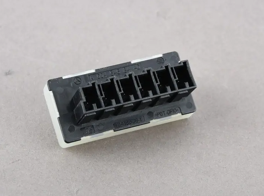 NEW MERCEDES-BENZ E W212 CONNECTOR DISTRIBUTOR BLOCK A0045468440 ORIGINAL