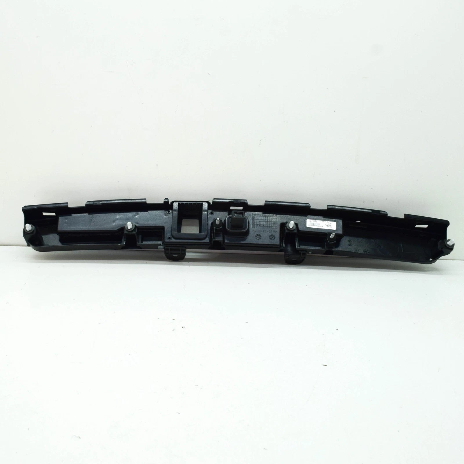 NEW BMW 5 GRAN TURISMO F07 REAR TRUNK LID GRIP 51137211221 7211221 ORIGINAL