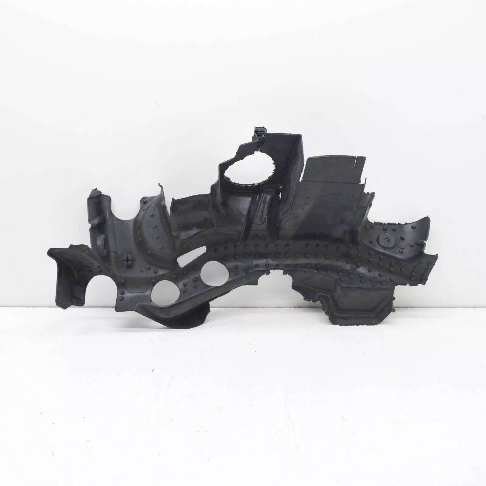 NEW MERCEDES-BENZ E W213 LEFT CENTER ENGINE PROTECTION A2135244000 ORIGINAL