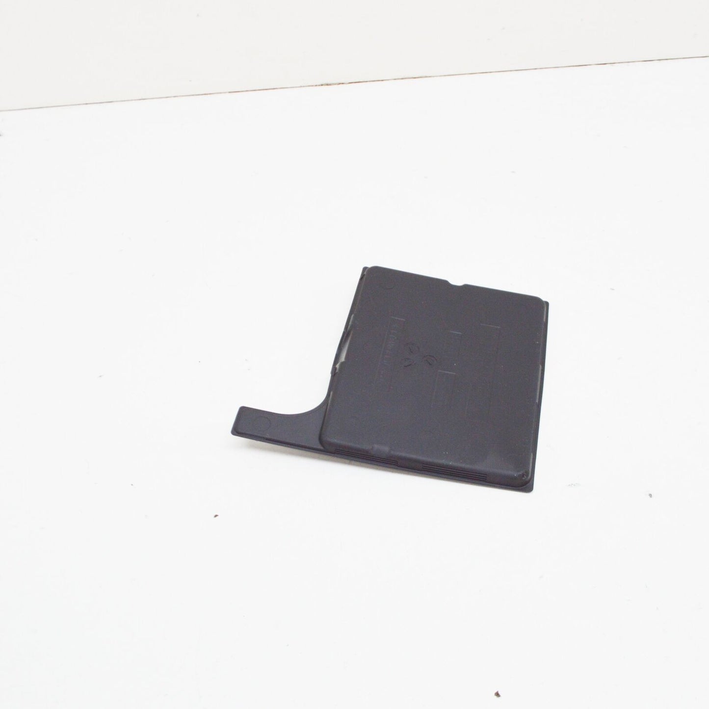 NEW MB C205 FRONT CENTER CONSOLE STORAGE COMPART TRAY A2056830191 ORIGINAL