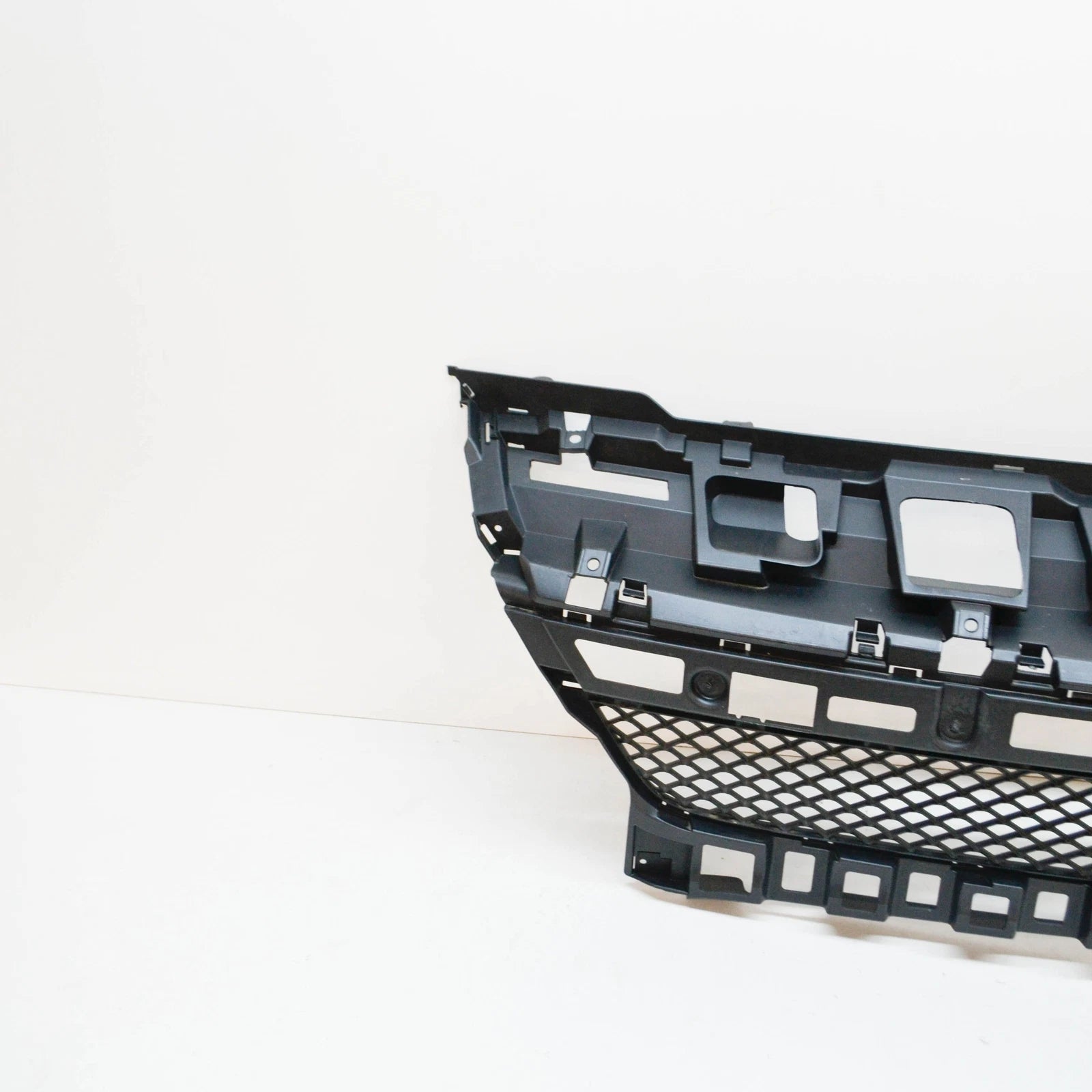 NEW MERCEDES-BENZ GL-CLASS X164 FRONT LOWER GRILL A1648852465 ORIGINAL