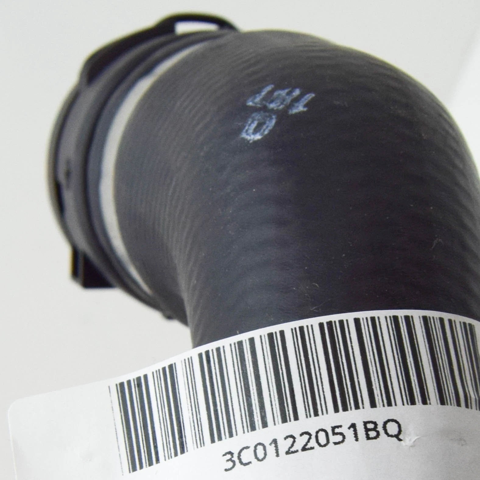 NEW VOLKSWAGEN CC RADIATOR LOWER COOLANT HOSE 3C0122051BQ ORIGINAL