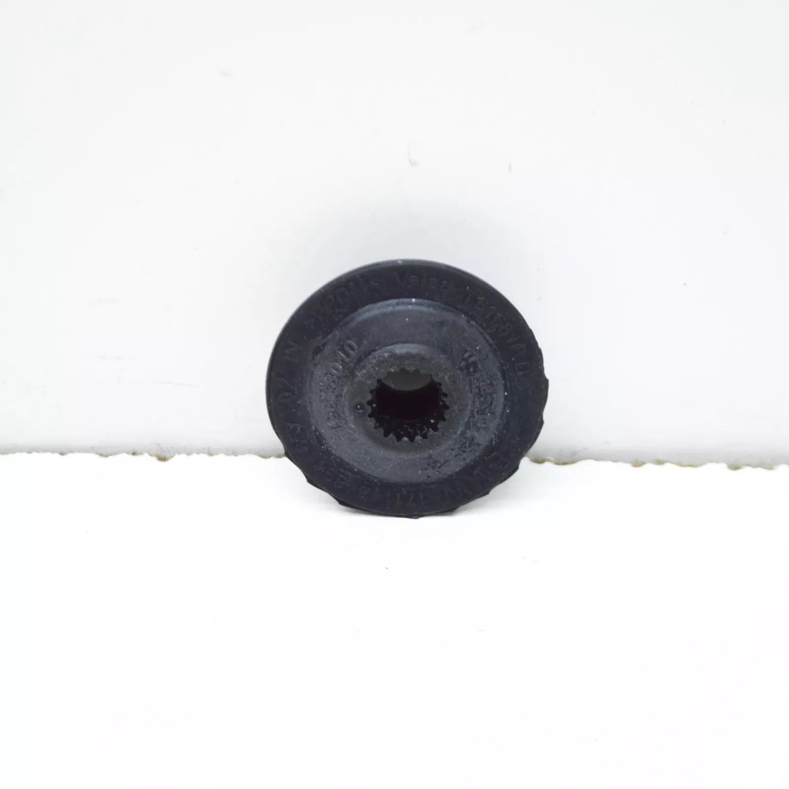 NEW BMW 3 G20 EXTERNAL RADIATOR RUBBER ELEMENT 17118694657 ORIGINAL