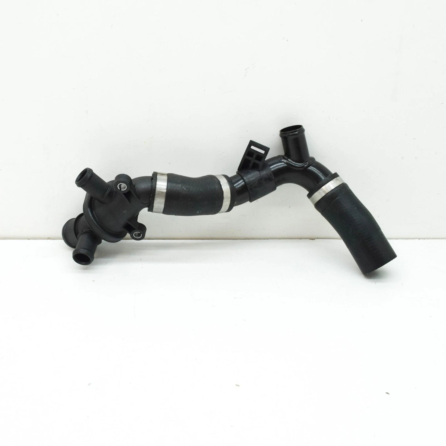 NEW VOLKSWAGEN MULTIVAN T7 STM STN RETURN COOLANT PIPE 7E0122051AF ORIGINAL