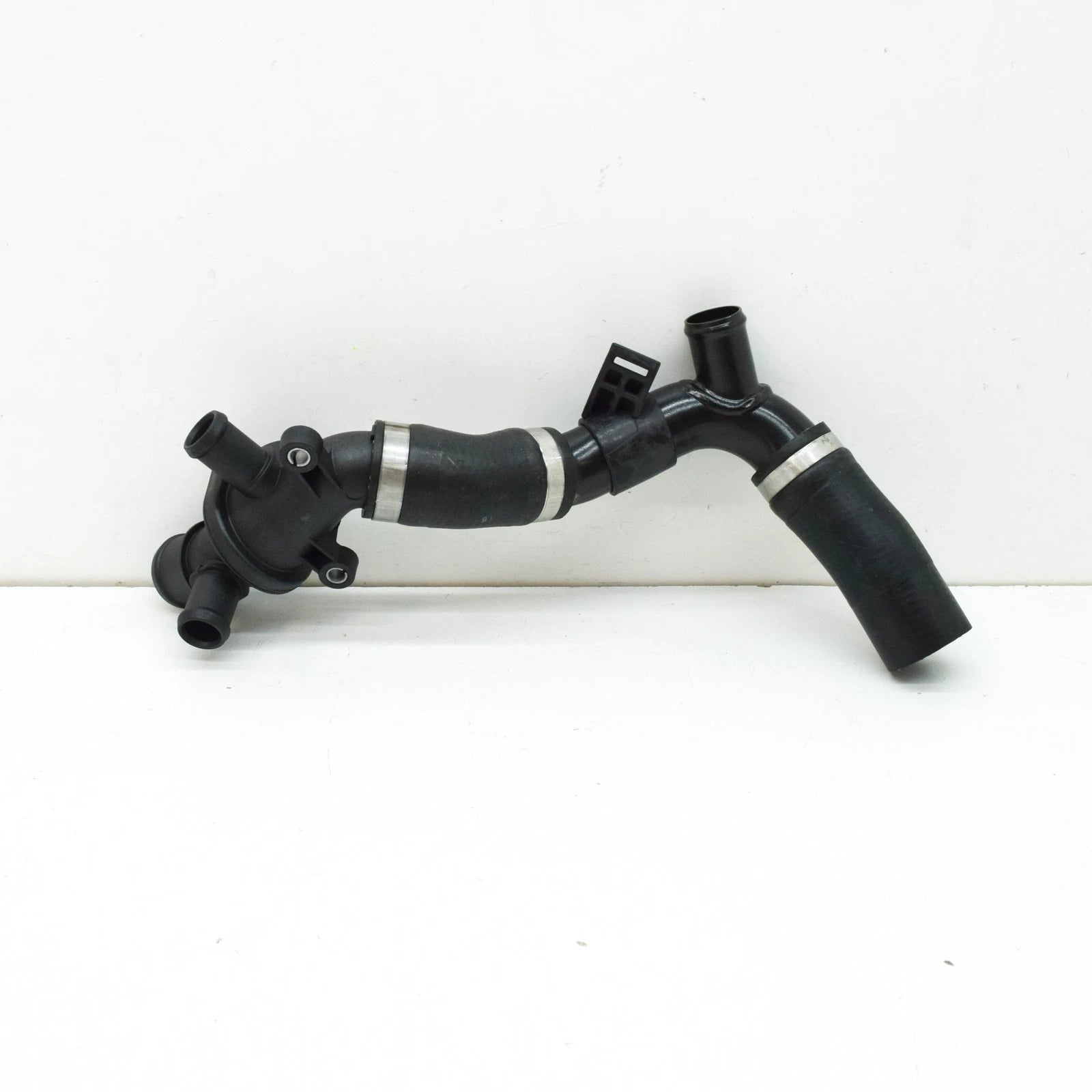 NEW VOLKSWAGEN MULTIVAN T7 STM STN RETURN COOLANT PIPE 7E0122051AF ORIGINAL