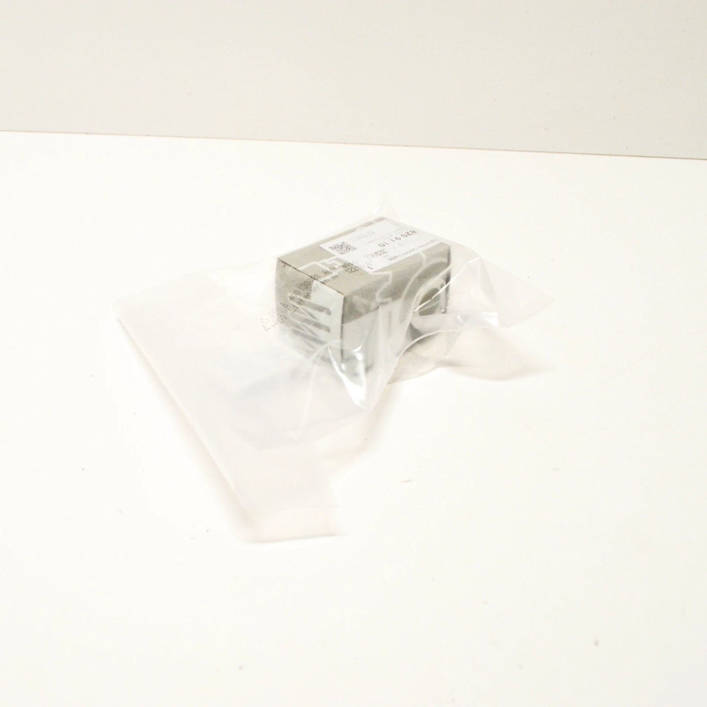 NEW MERCEDES BENZ C-CLASS C204 WASHER FLUID LEVEL SENSOR A2218209110 ORIGINAL