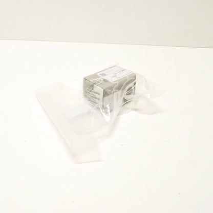 NEW MERCEDES BENZ C-CLASS C204 WASHER FLUID LEVEL SENSOR A2218209110 ORIGINAL