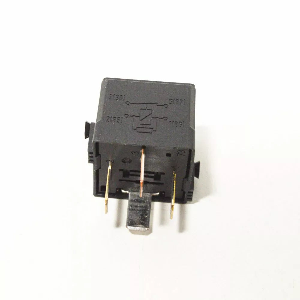 NEW MB CLA W117 RELAY A0009828023 ORIGINAL