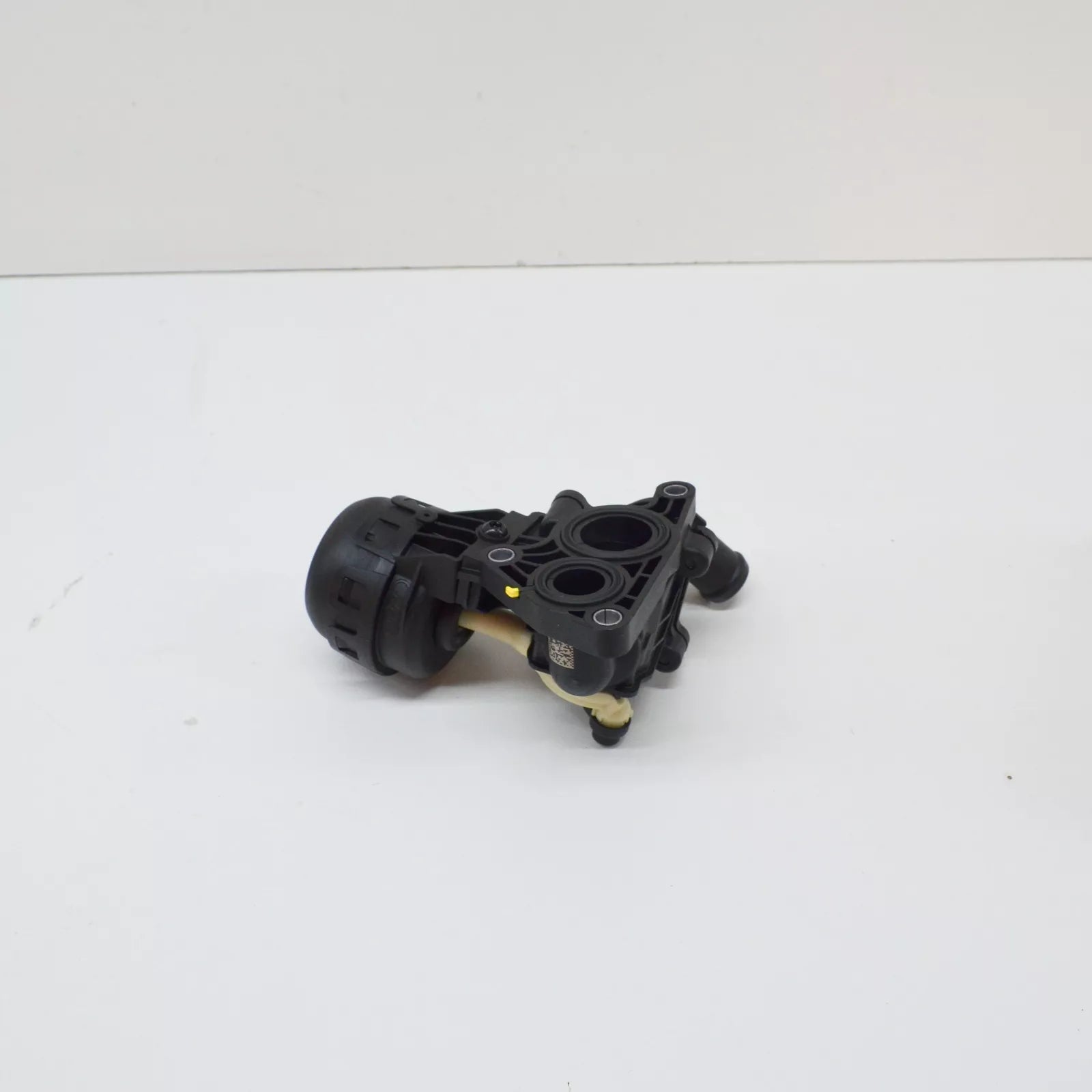 NEW VW AMAROK COOLING SYSTEM REGULATING VALVE 059121737AR