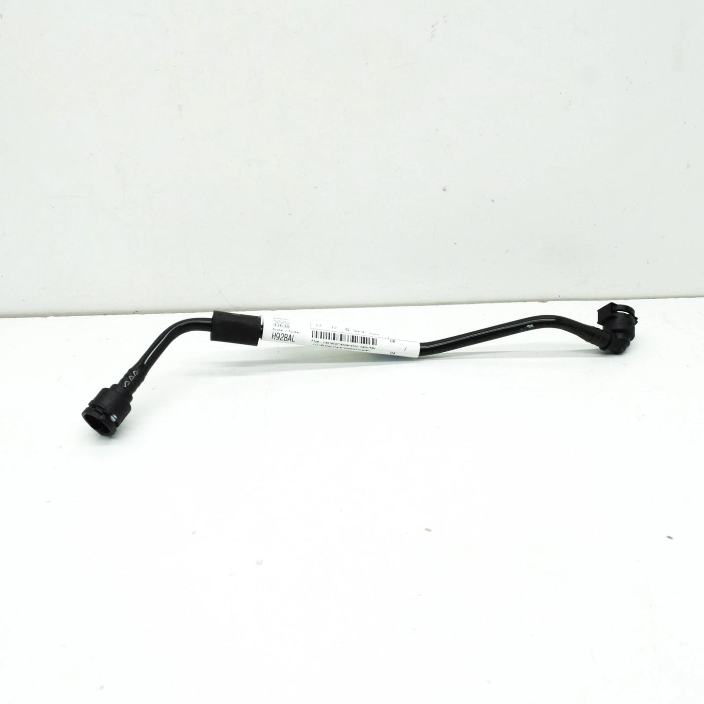 NEW BMW X5 G05 EXPANSION TANK PIPE LINE 17128579334 8579334 ORIGINAL