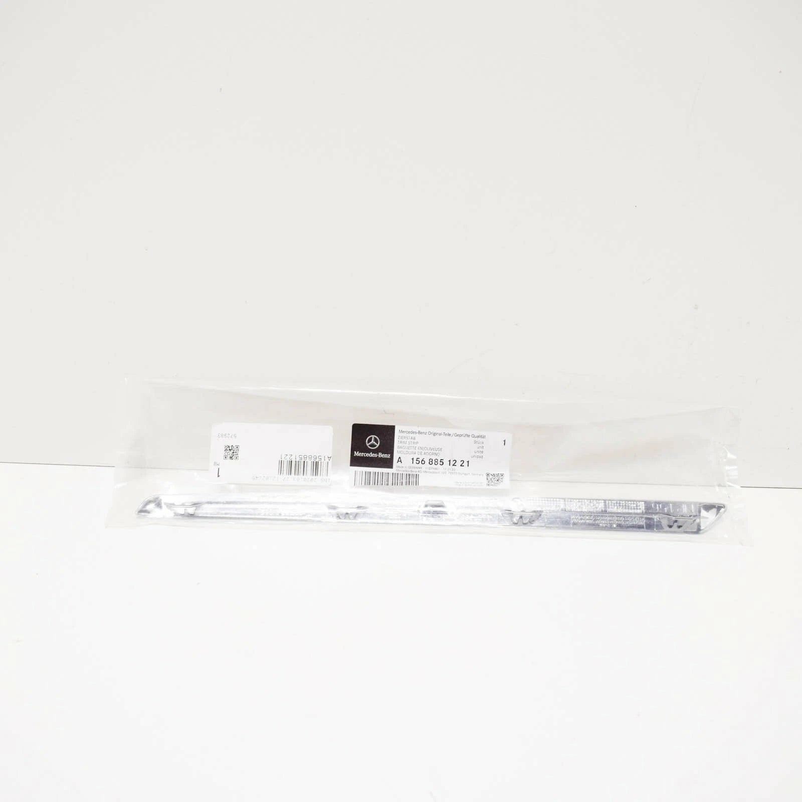 NEW MERCEDES-BENZ GLA X156 FRONT RIGHT BOTTOM ORNAMENTAL TRIM A1568851221
