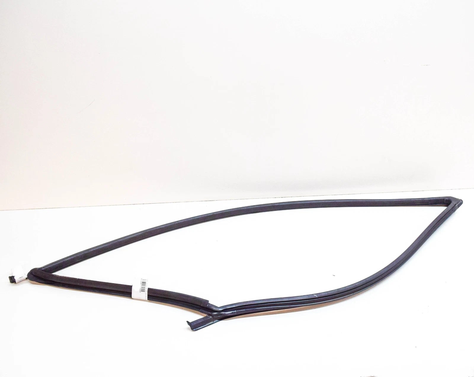 NEW MB E W124 REAR RIGHT SIDE WINDOW SEALING FRAME A1246702039 ORIGINAL