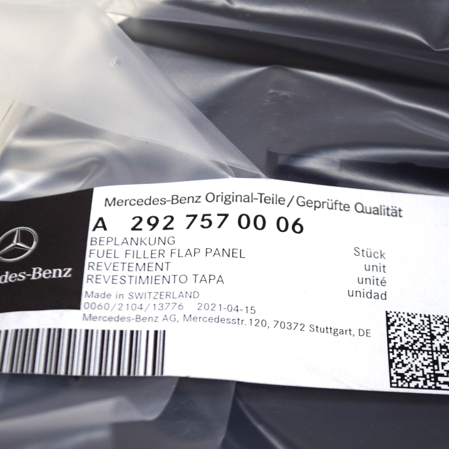 NEW MERCEDES BENZ GLE COUPE C292 FUEL TANK FLAP COVER A2927570006 ORIGINAL