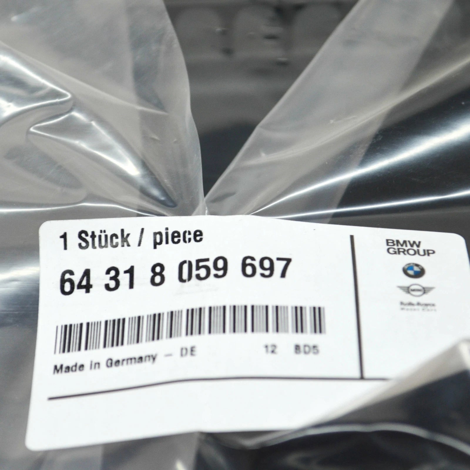 NEW BMW M2 COUPE F87 FRONT UNIT COMPARTMENT COVER TRIM LHD 64318059697 ORIGINAL