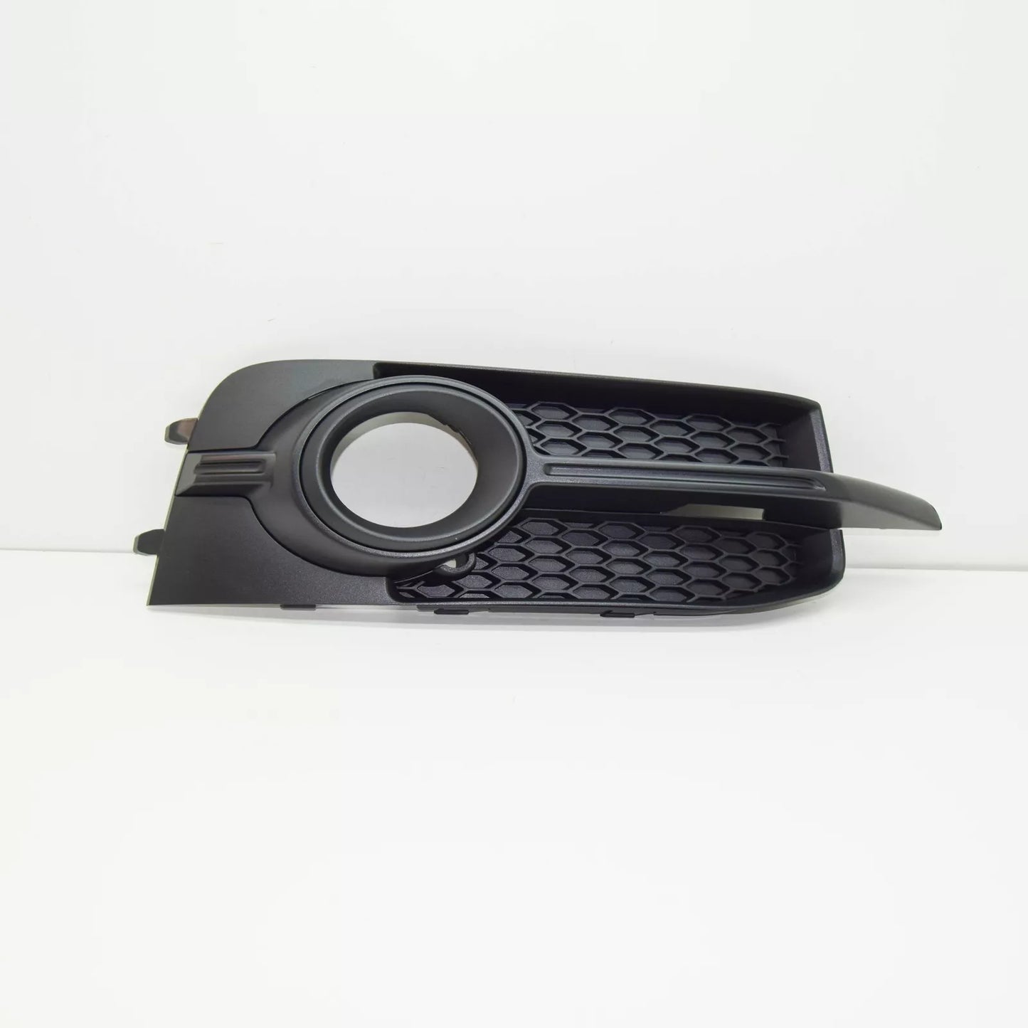 NEW AUDI A1 8X RIGHT FOG LIGHT GRILLE S-LINE 8X0807682B01C 8X0807682B ORIGINAL