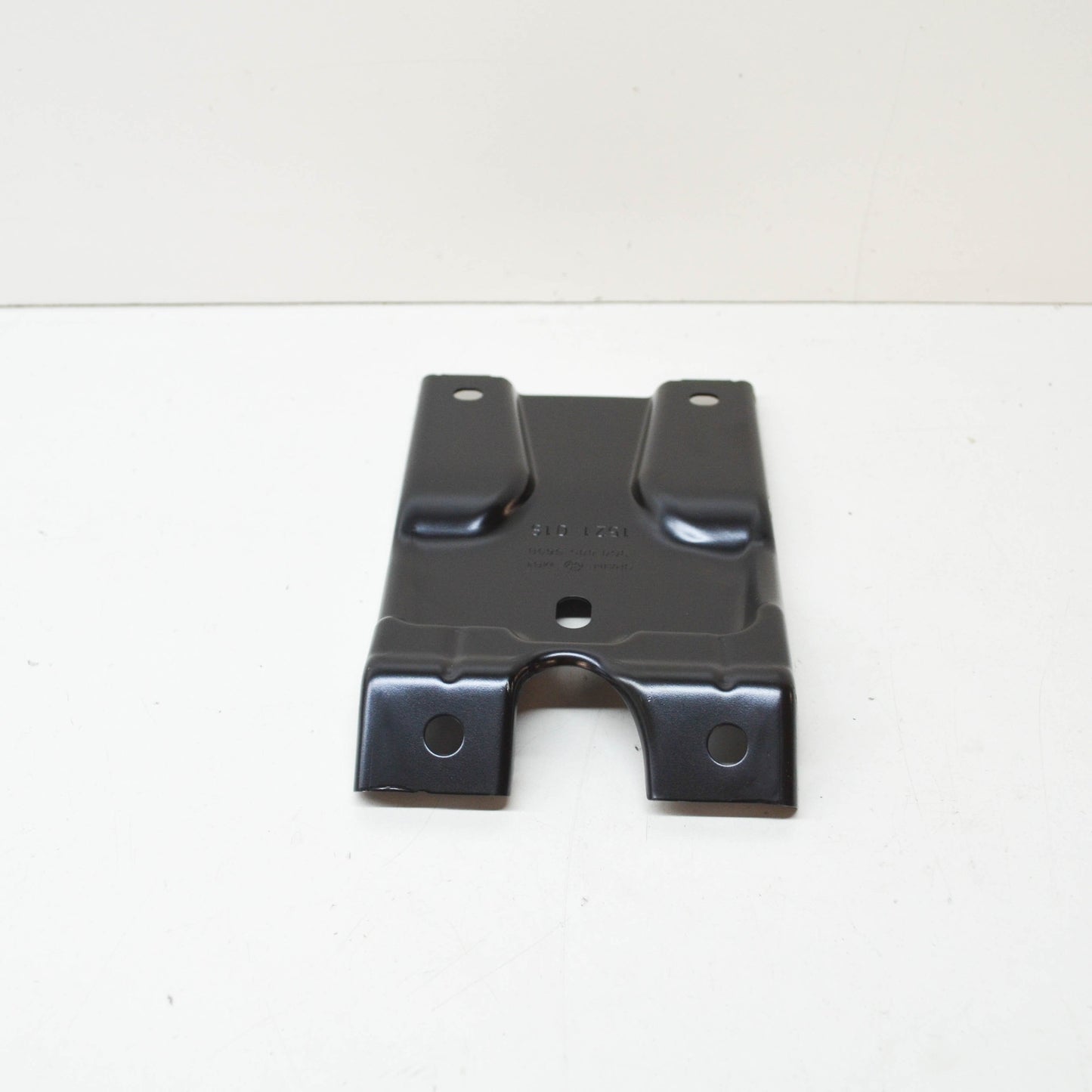 NEW VOLKSWAGEN PASSAT B8 FRONT CENTER SUPPORT LOCK 3G0805569B ORIGINAL