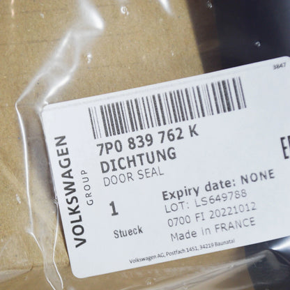NEW VW TOUAREG 7P5 REAR RIGHT DOOR SEAL 7P0839762K ORIGINAL
