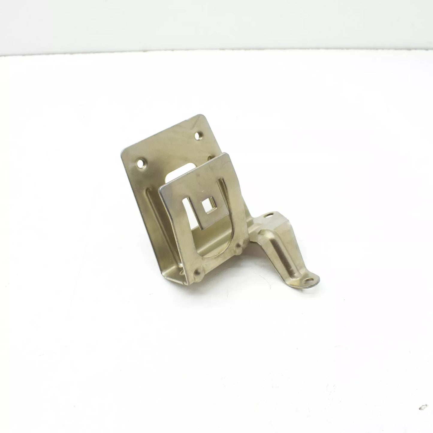 NEW MB C W205 TRANSDUCER TO CYLINDER CRANKCASE BRACKET A2740780341 ORIGINAL