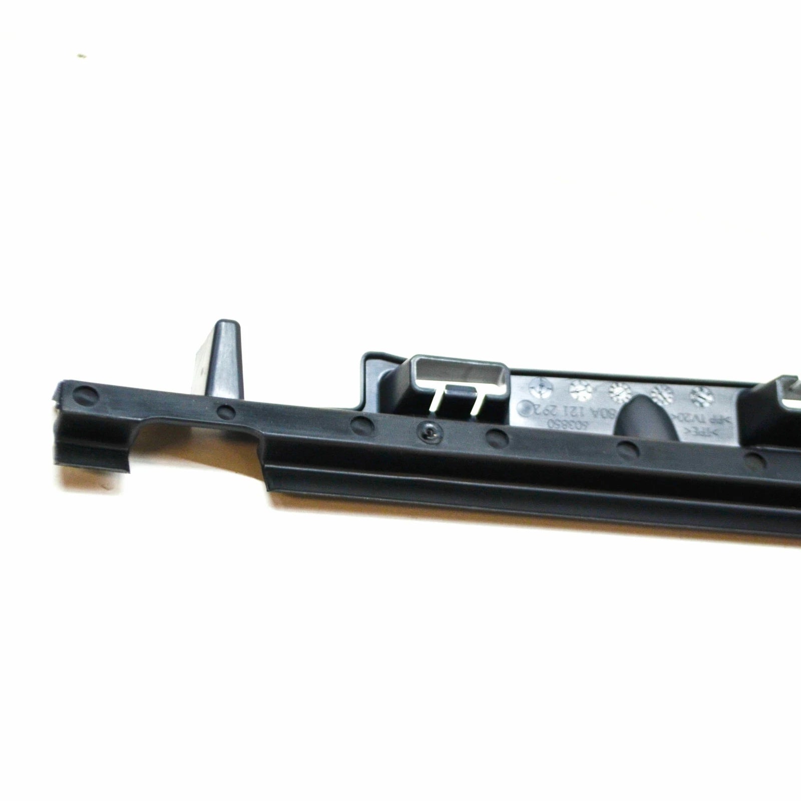 NEW AUDI Q5 FY RADIATOR CORE SUPPORT UPPER SEAL 80A121292 ORIGINAL