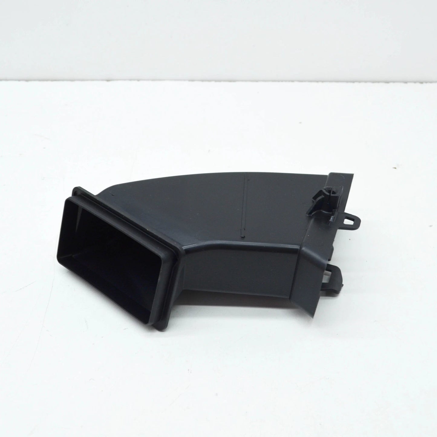 NEW BMW 5 G30 RIGHT BOTTOM WATER DRAIN CHANNEL 61667357248 ORIGINAL