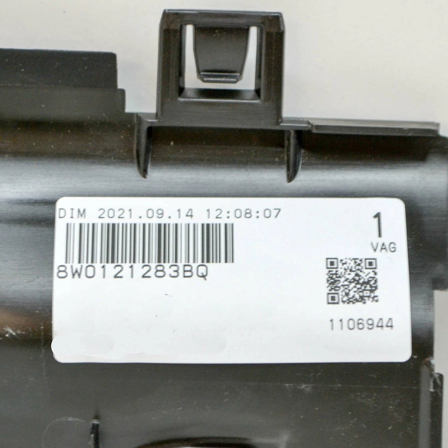 NEW AUDI A4 S4 B9 FRONT LEFT OUTER AIR DEFLECTOR 8W0121283BQ ORIGINAL