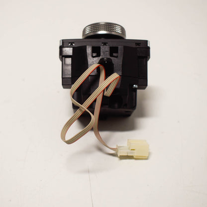 NEW MB C W204 CENTER CONSOLE STERIO CONTROL SWITCH A2048700579 ORIGINAL